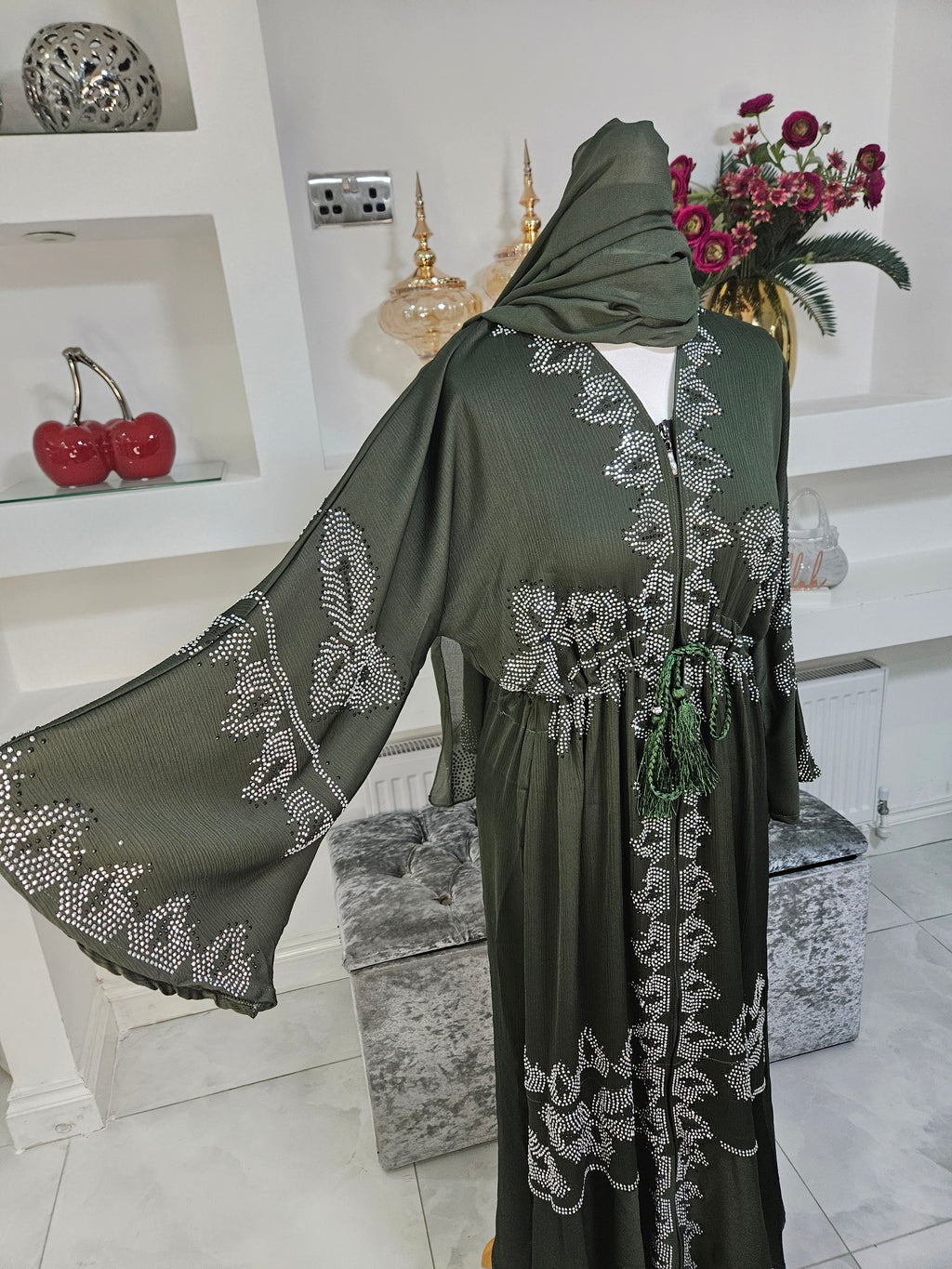 Vine Green Closed Abaya